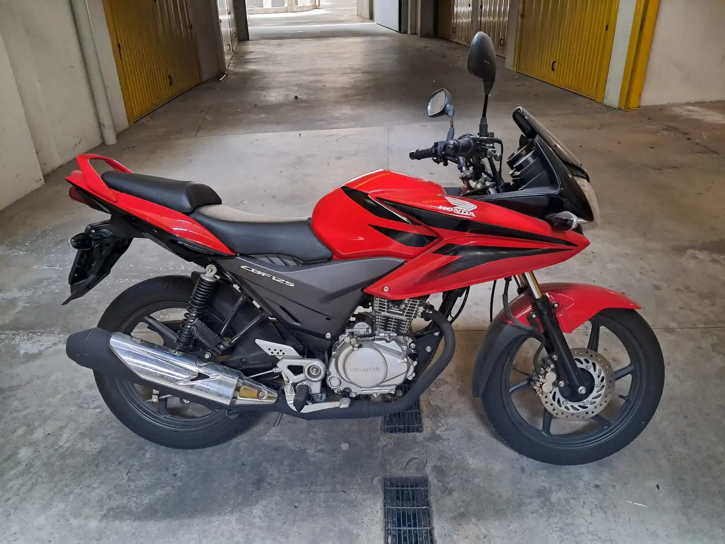 Honda CBF 125 Rosso - 1