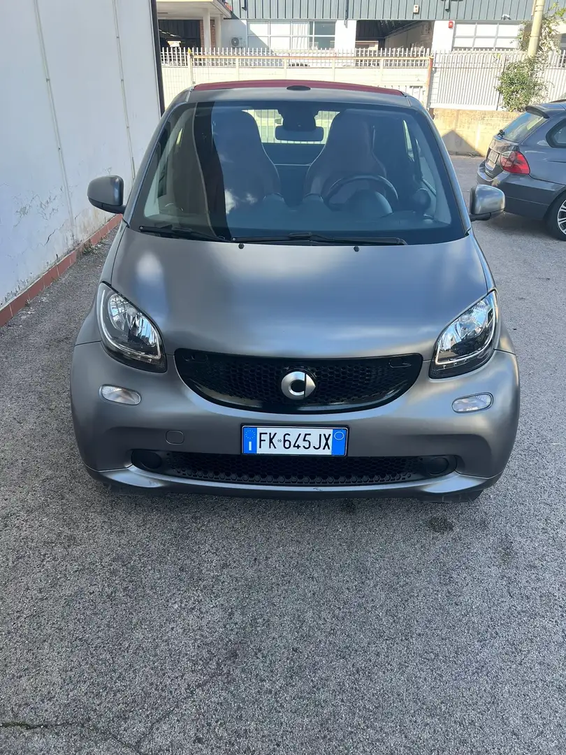 smart forTwo Fortwo Cabrio turbo pelle rossa Grigio - 1