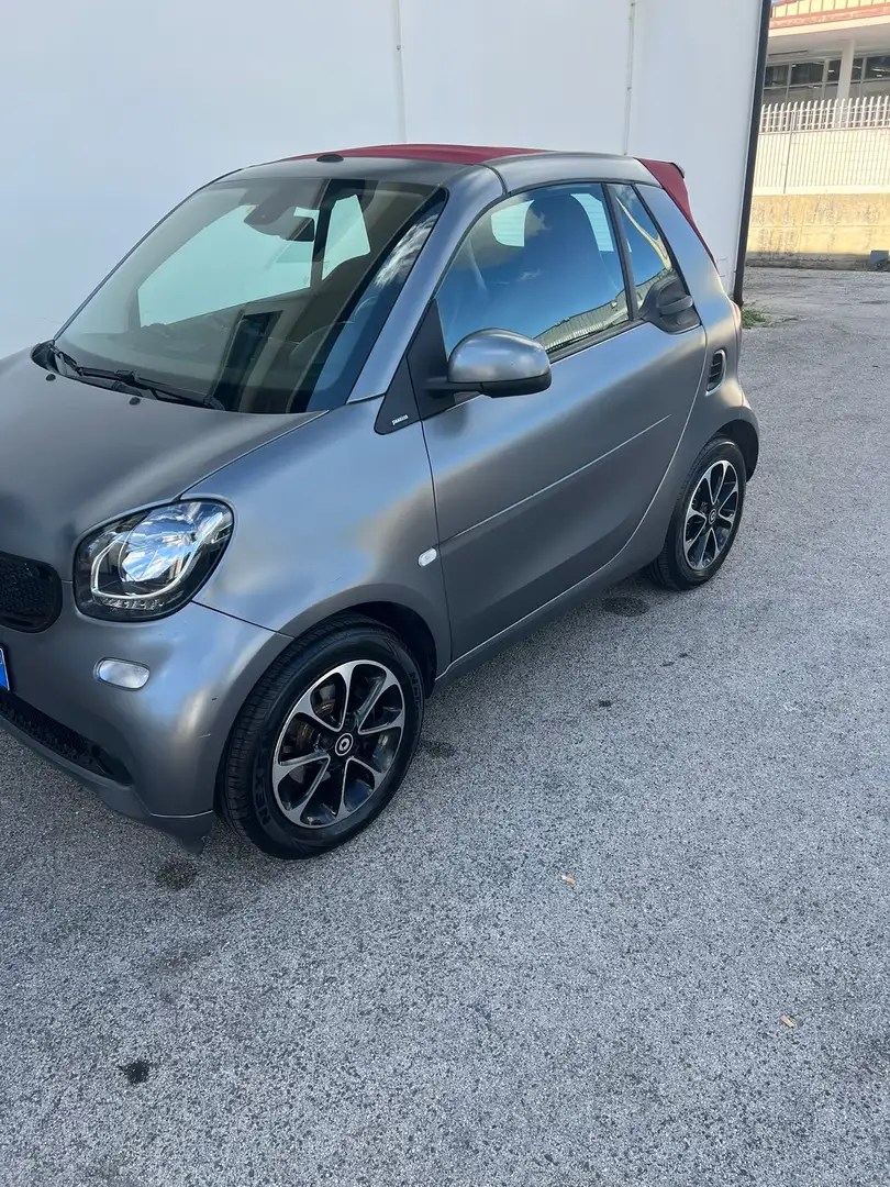 smart forTwo Fortwo Cabrio turbo pelle rossa Grigio - 2