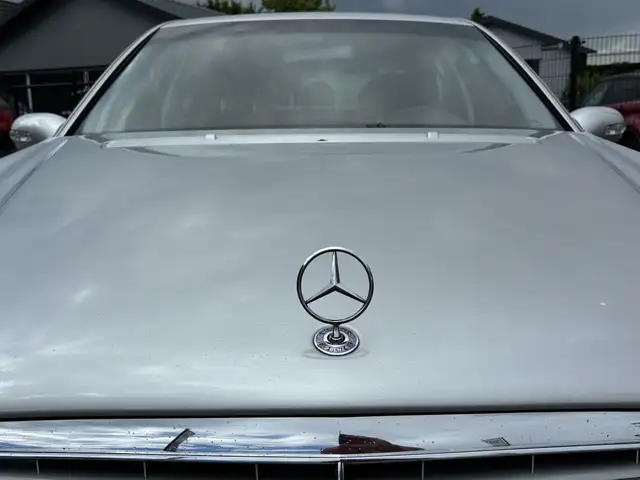 Mercedes-Benz E-Class view 7