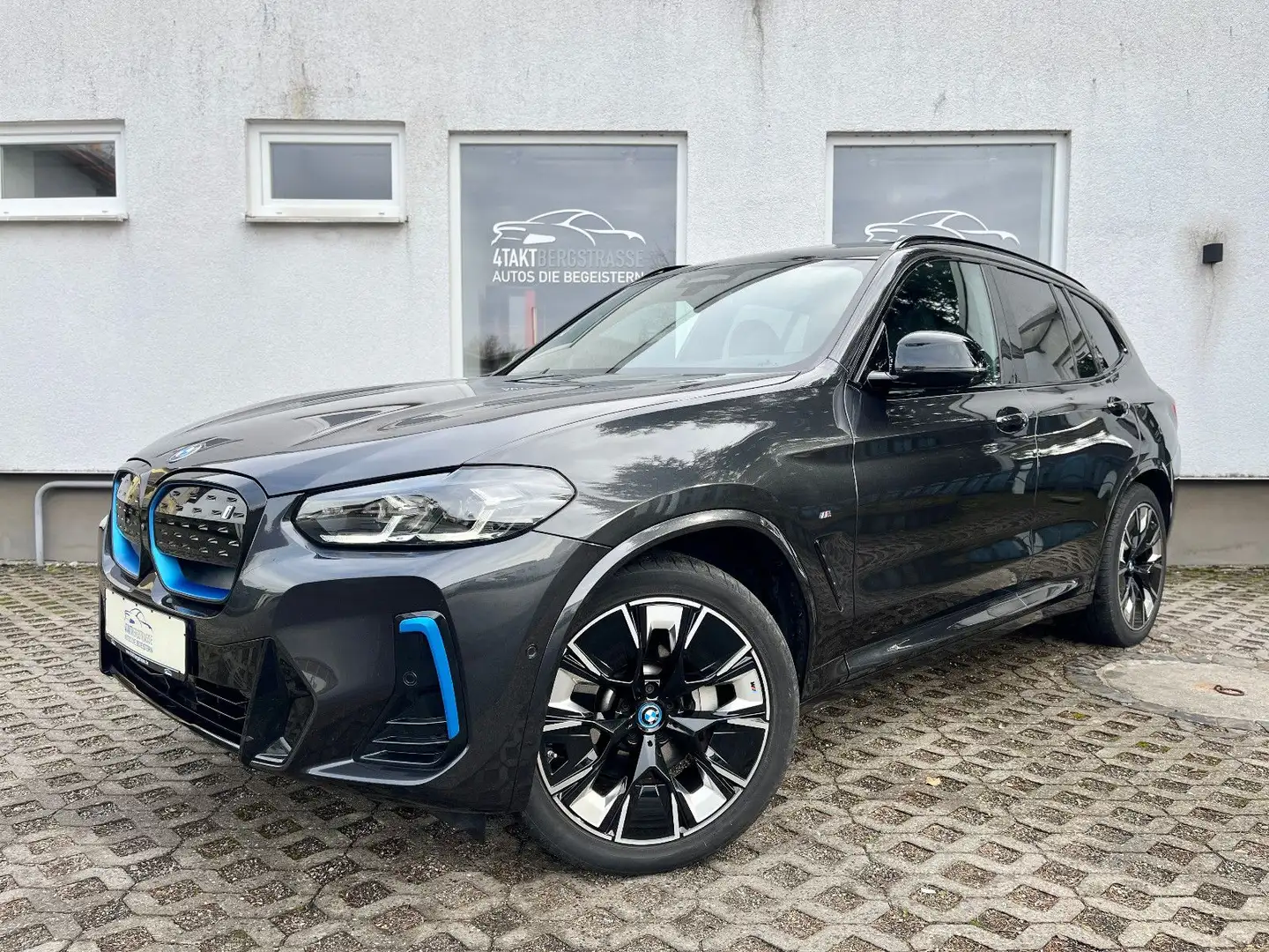 BMW iX3 Impressive M-Paket Leder HUD h/k PANO AHK ACC Gris - 2