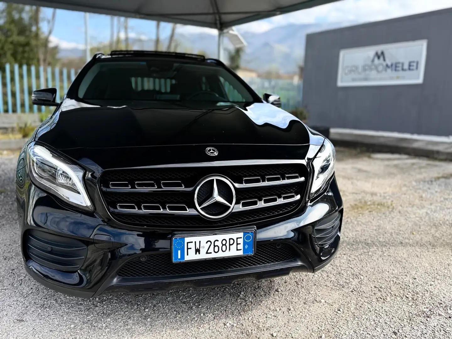 Mercedes-Benz GLA 200 d Premium NIGHT EDITION - 2
