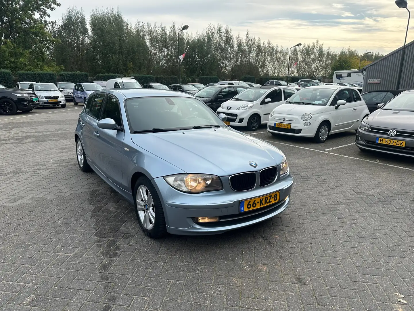 BMW 118 1-serie 118i Business Line Blauw - 2