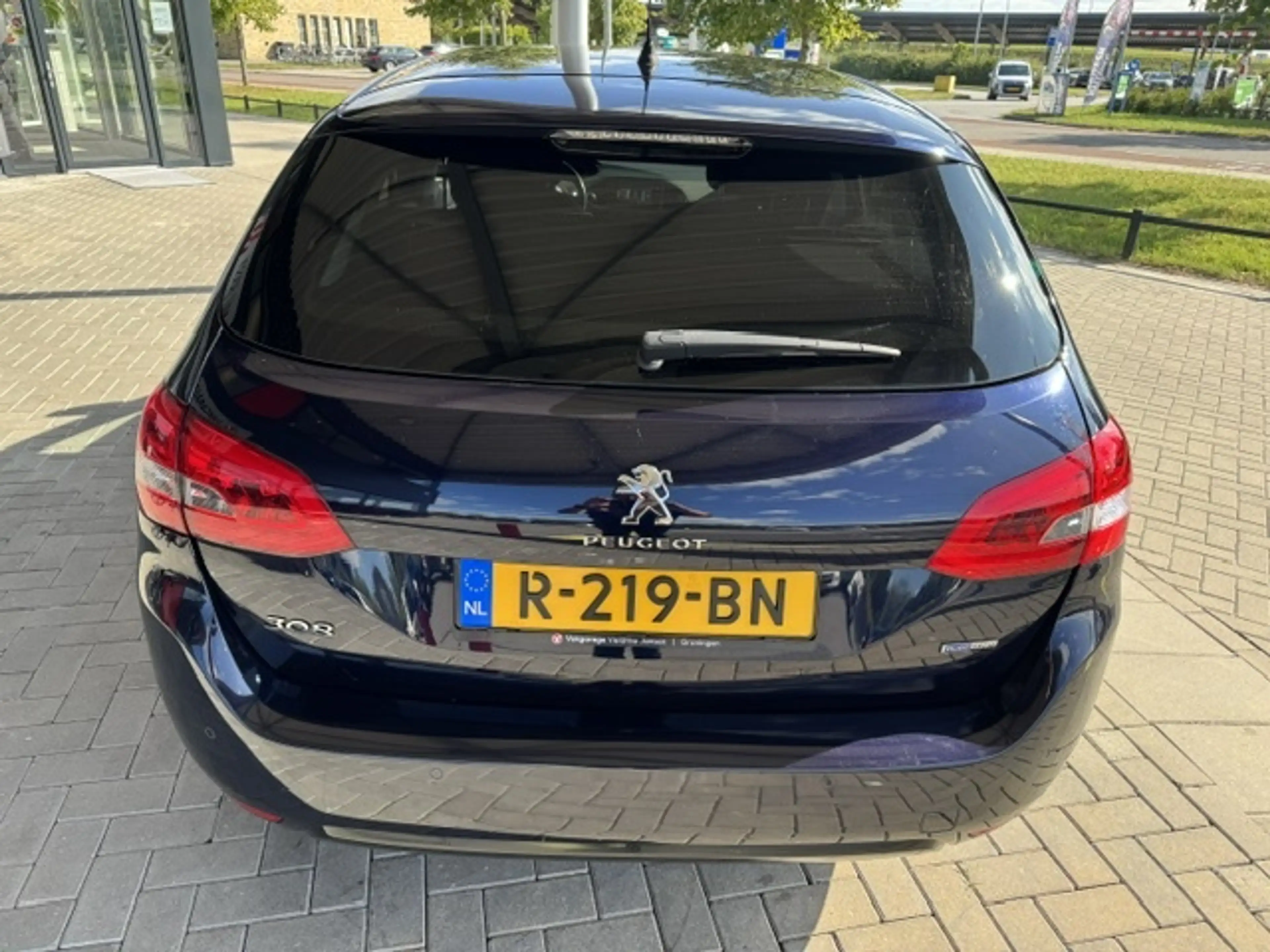 Peugeot 308 SW 1.2 PT ACTIVE — photo 5
