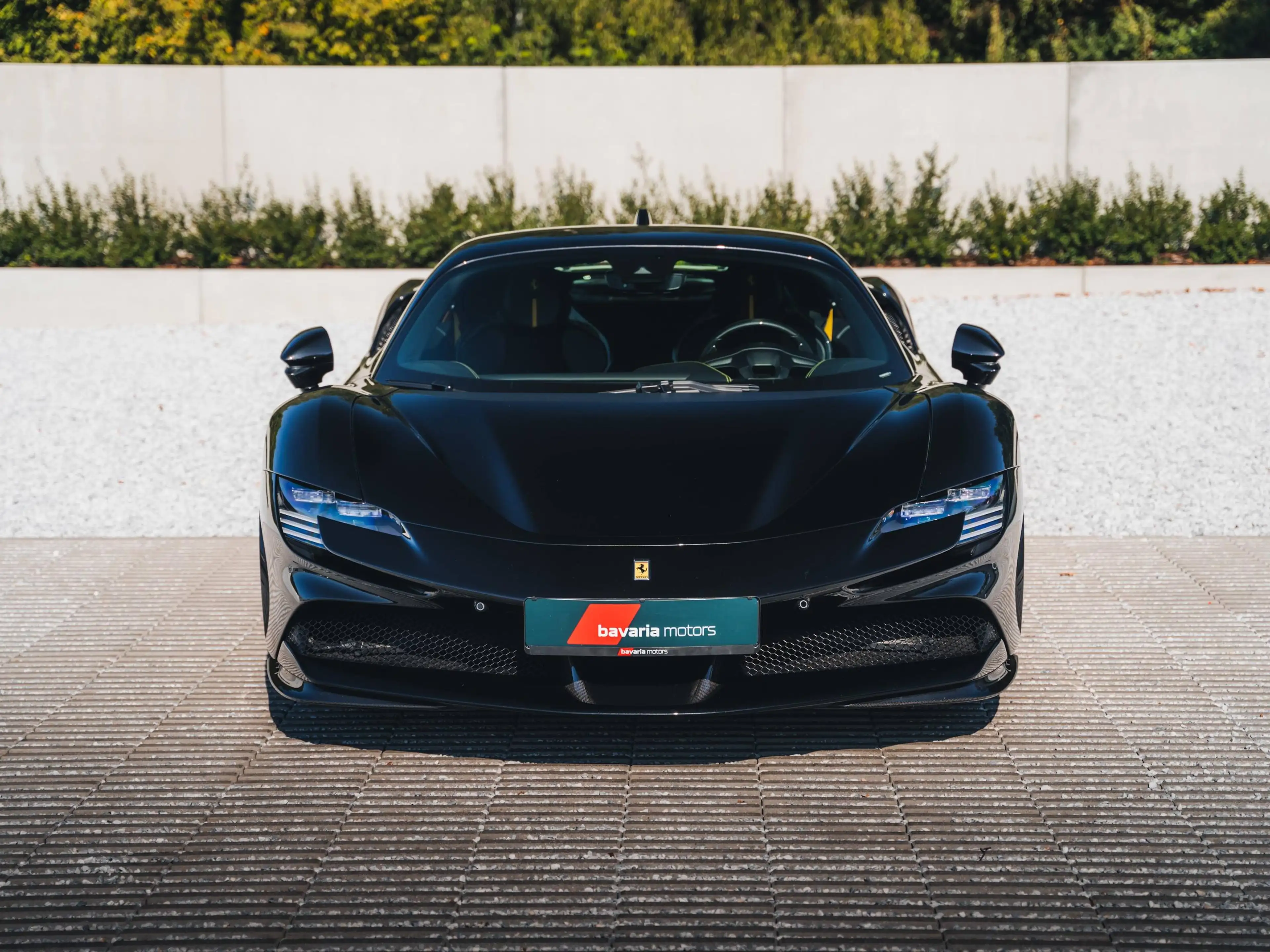 Ferrari SF90 Stradale Nero Daytona / Lift / Racing Seats / Carbon — photo 2