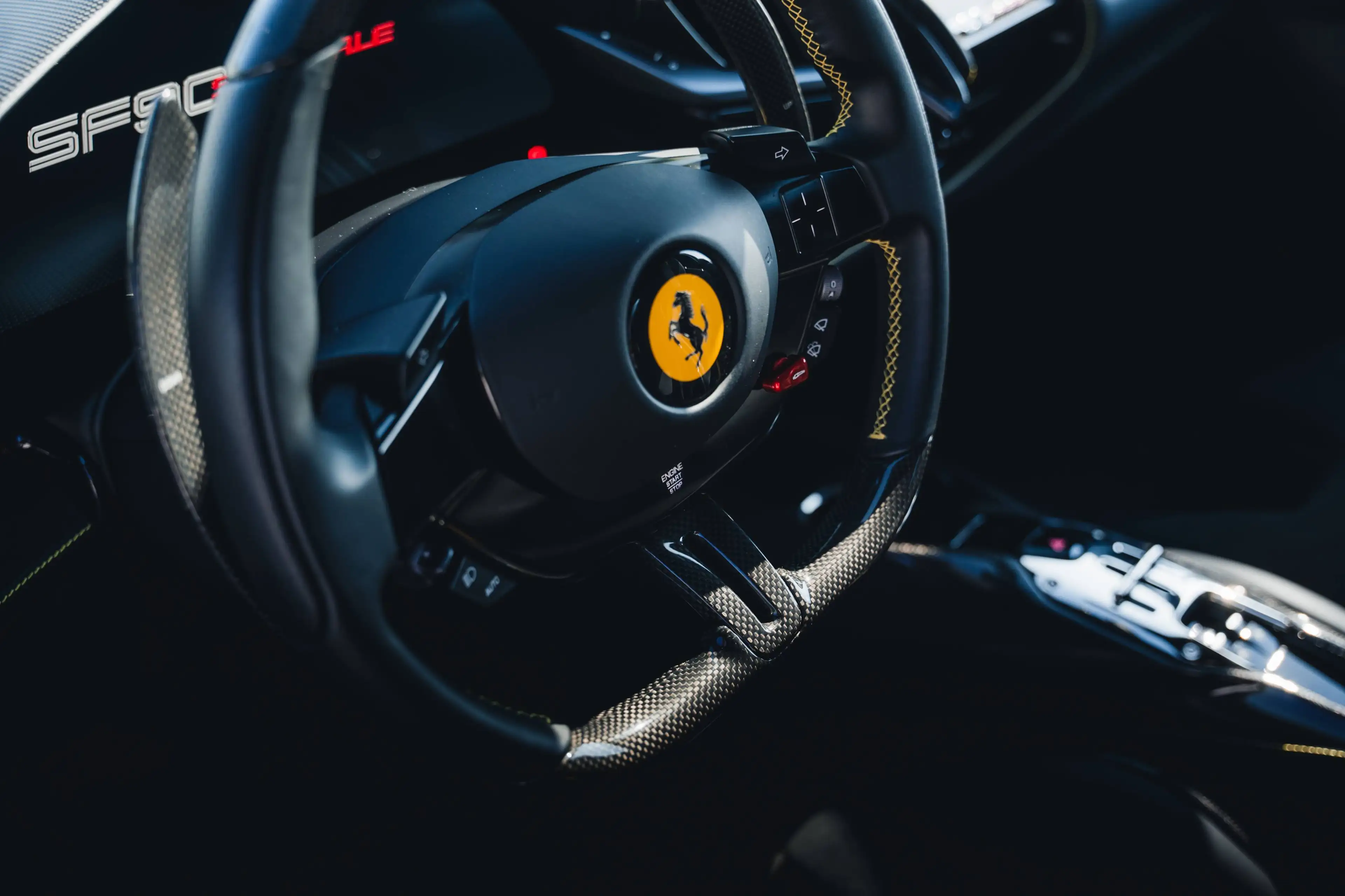 Ferrari SF90 Stradale Nero Daytona / Lift / Racing Seats / Carbon — photo 15