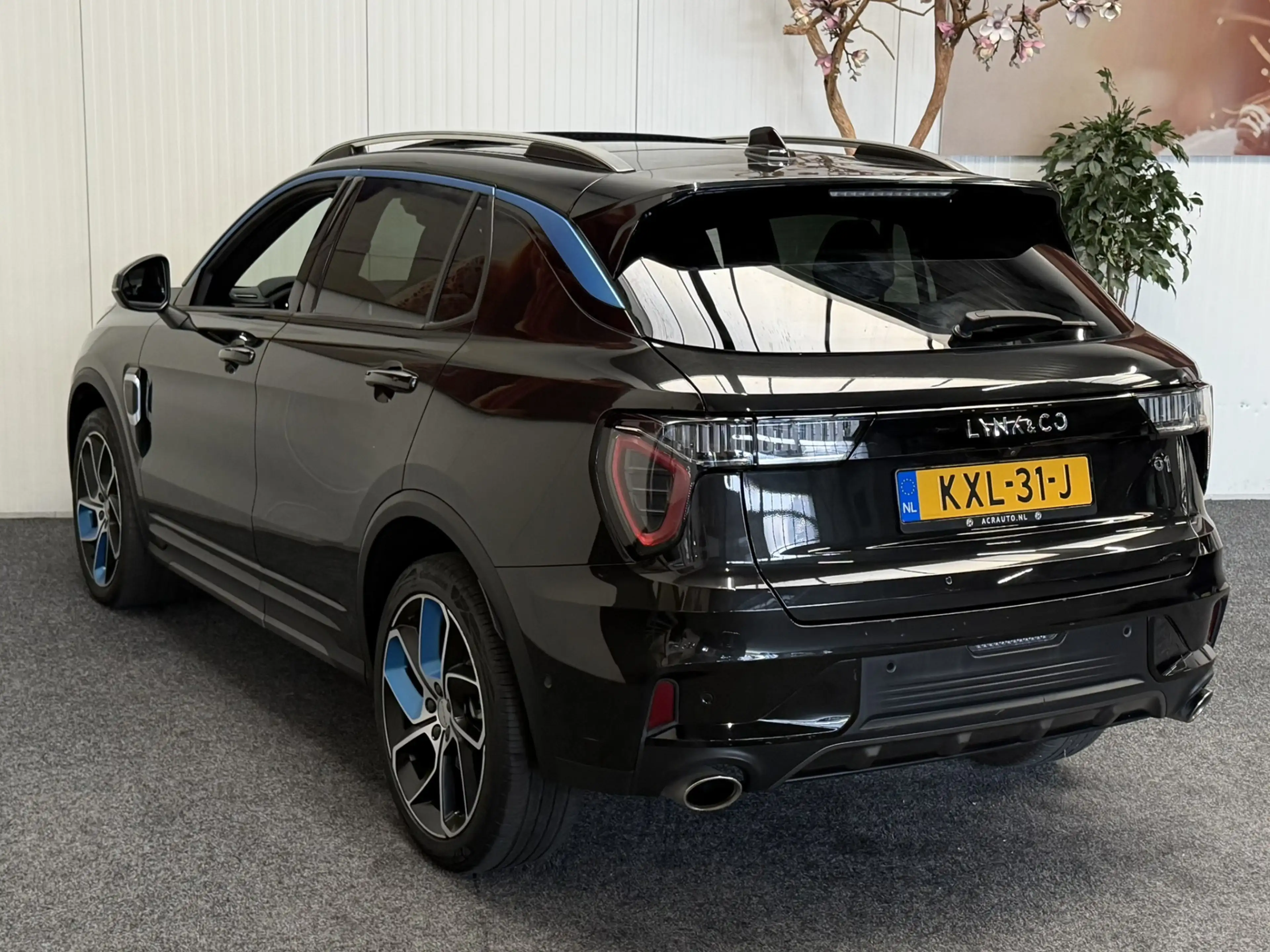 Lynk & Co 01 1.5 6.6kW MY 2023 ZWARTE HEMEL FACELIFT 360 CAMERA — photo 6