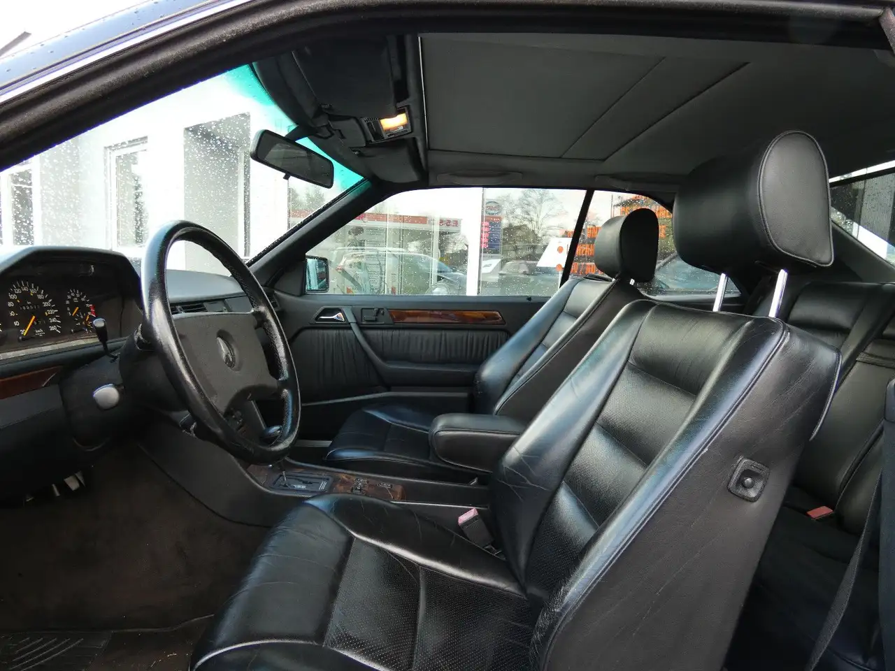 Mercedes-Benz 300 CE 24V Coupe W124 Klima Schiebedach el Sitze, foto 2