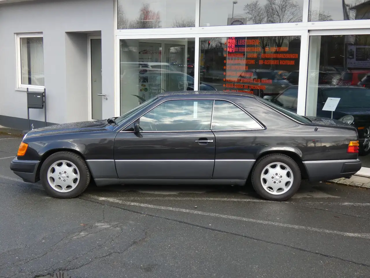 Mercedes-Benz 300 CE 24V Coupe W124 Klima Schiebedach el Sitze, foto 6