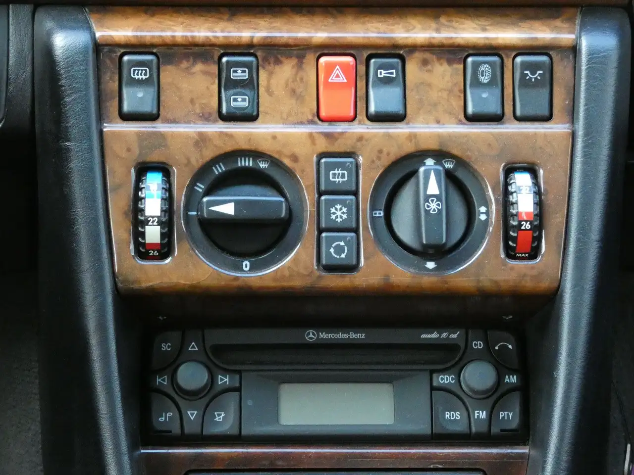 Mercedes-Benz 300 CE 24V Coupe W124 Klima Schiebedach el Sitze, foto 12