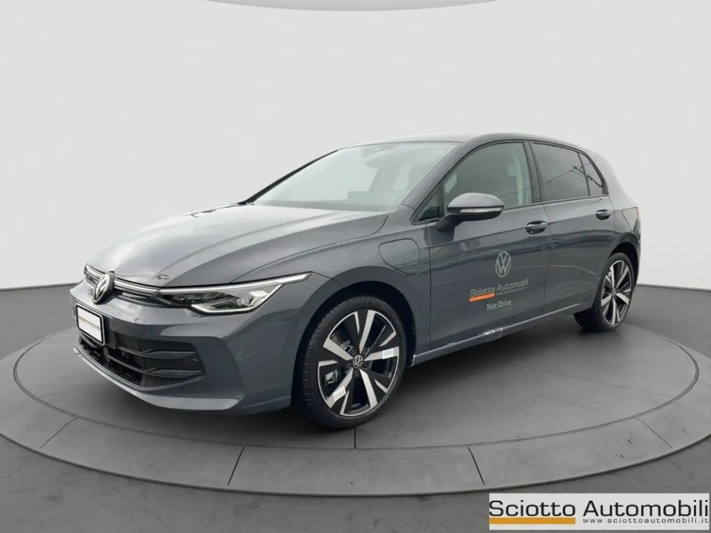 Volkswagen Golf 1.5 TSI eHybrid DSG Edition Plus Gris - 2