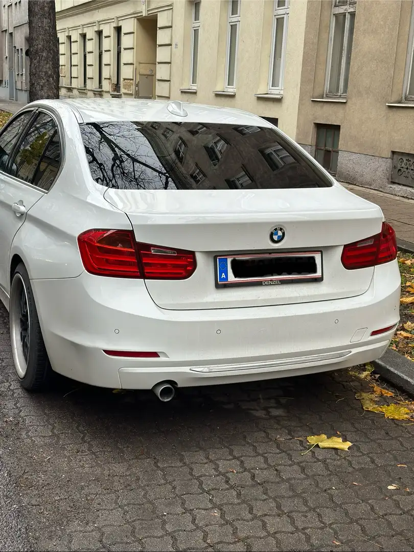 BMW 320 320d Luxury Weiß - 2