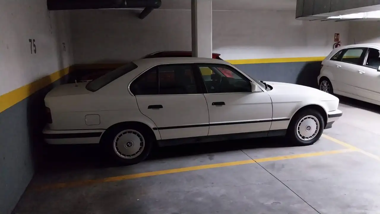 BMW 520i, foto 2