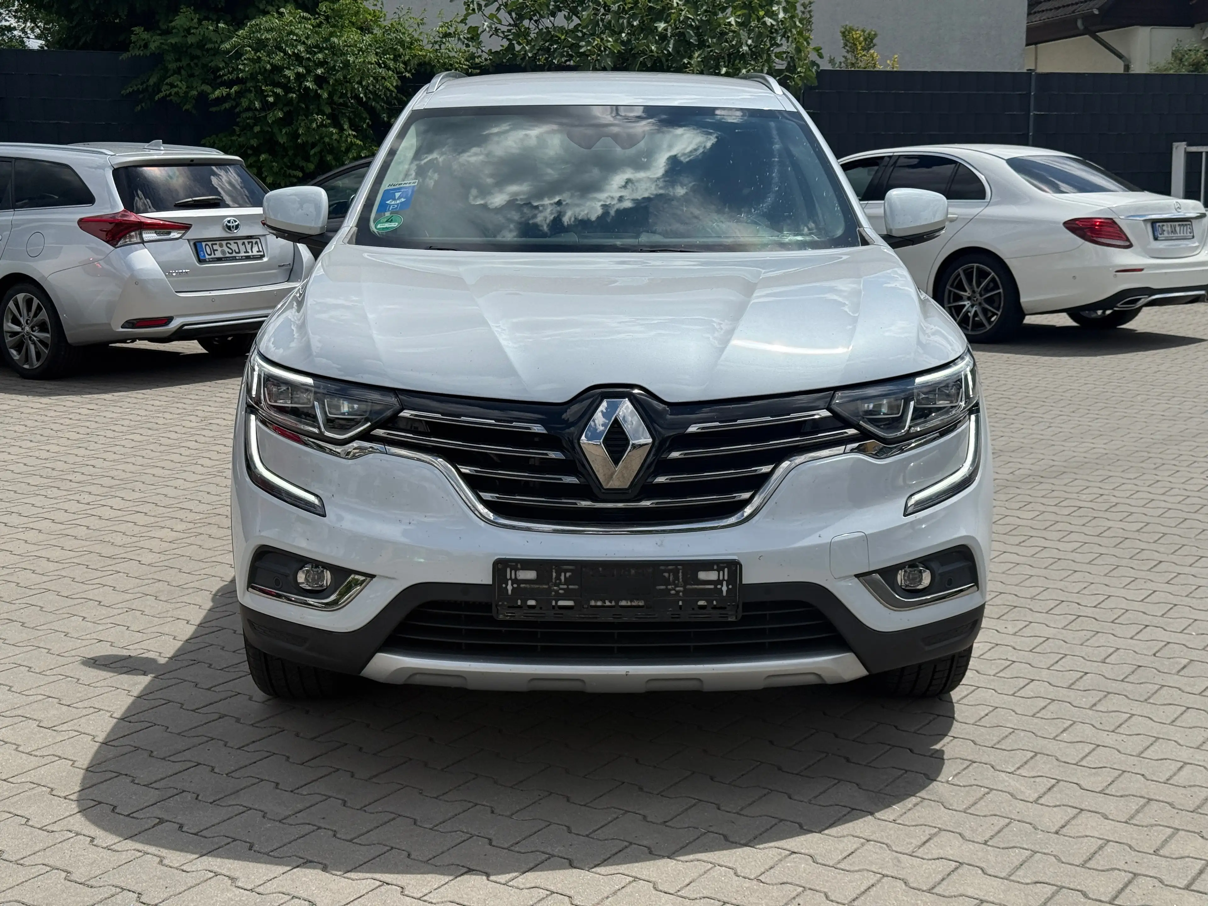 Renault Koleos Koleos Diesel ENERGY dCi 175 X-tronic 4WD LIMITED — photo 2