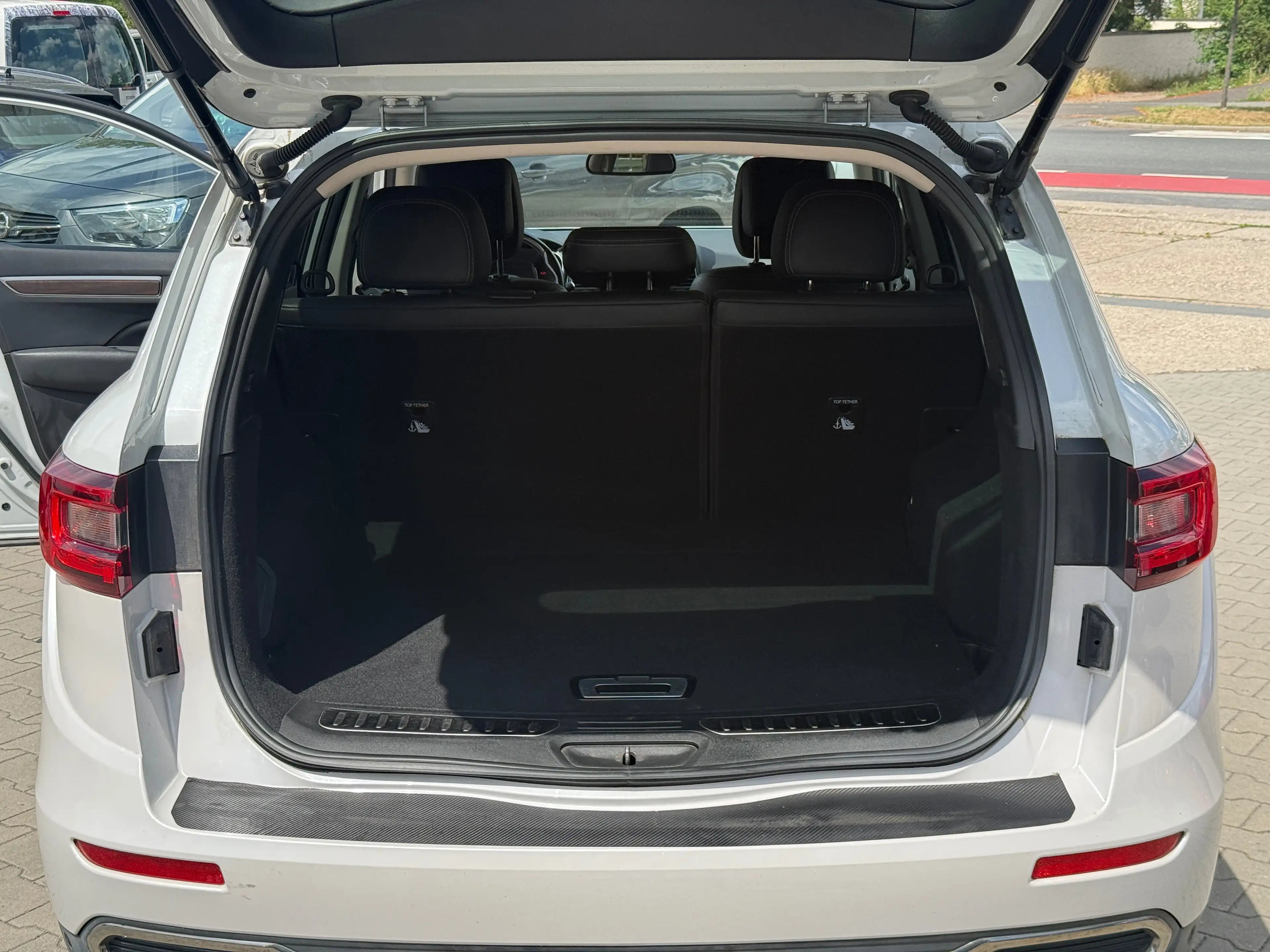 Renault Koleos Koleos Diesel ENERGY dCi 175 X-tronic 4WD LIMITED — photo 11