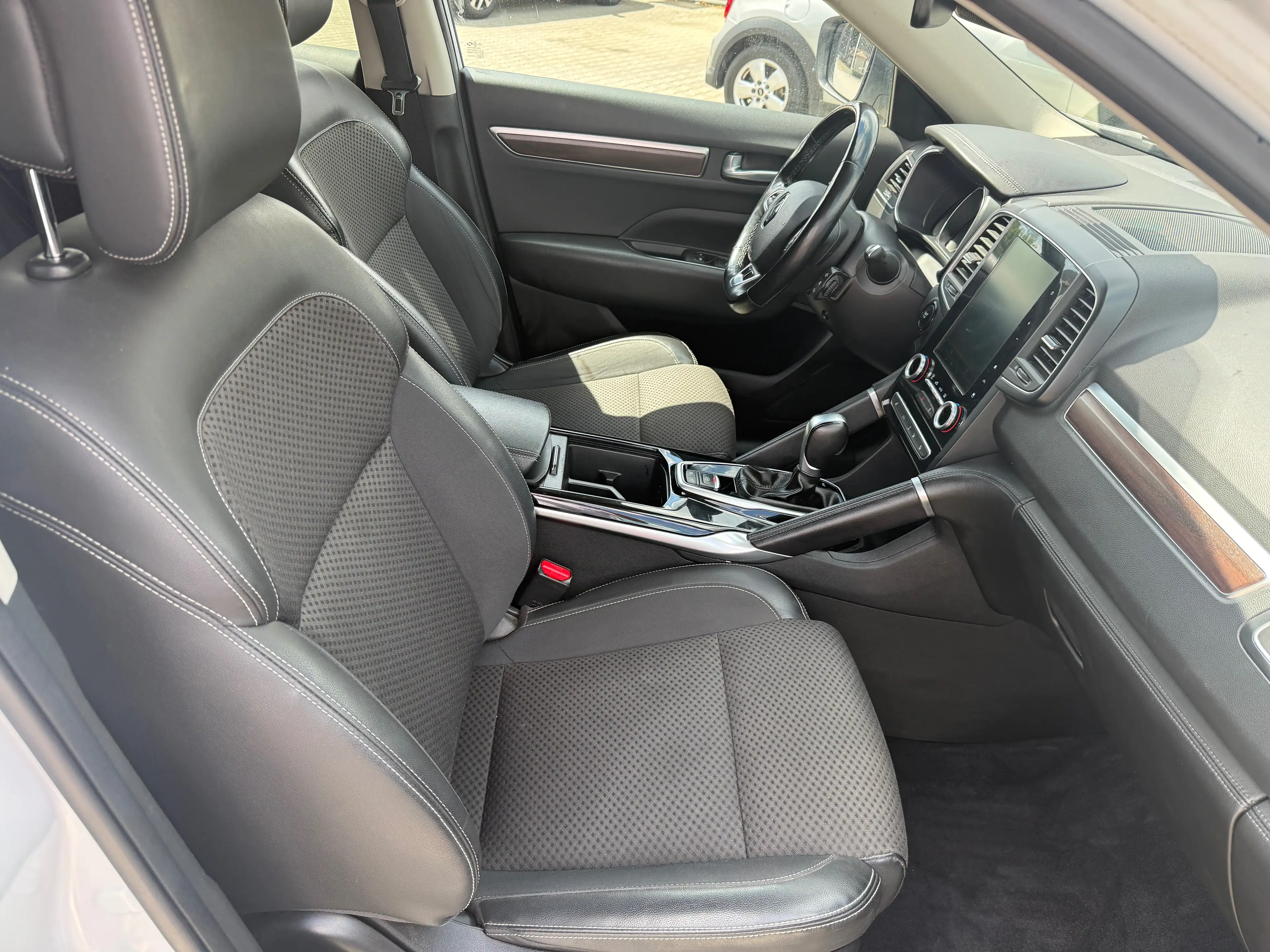 Renault Koleos Koleos Diesel ENERGY dCi 175 X-tronic 4WD LIMITED — photo 9