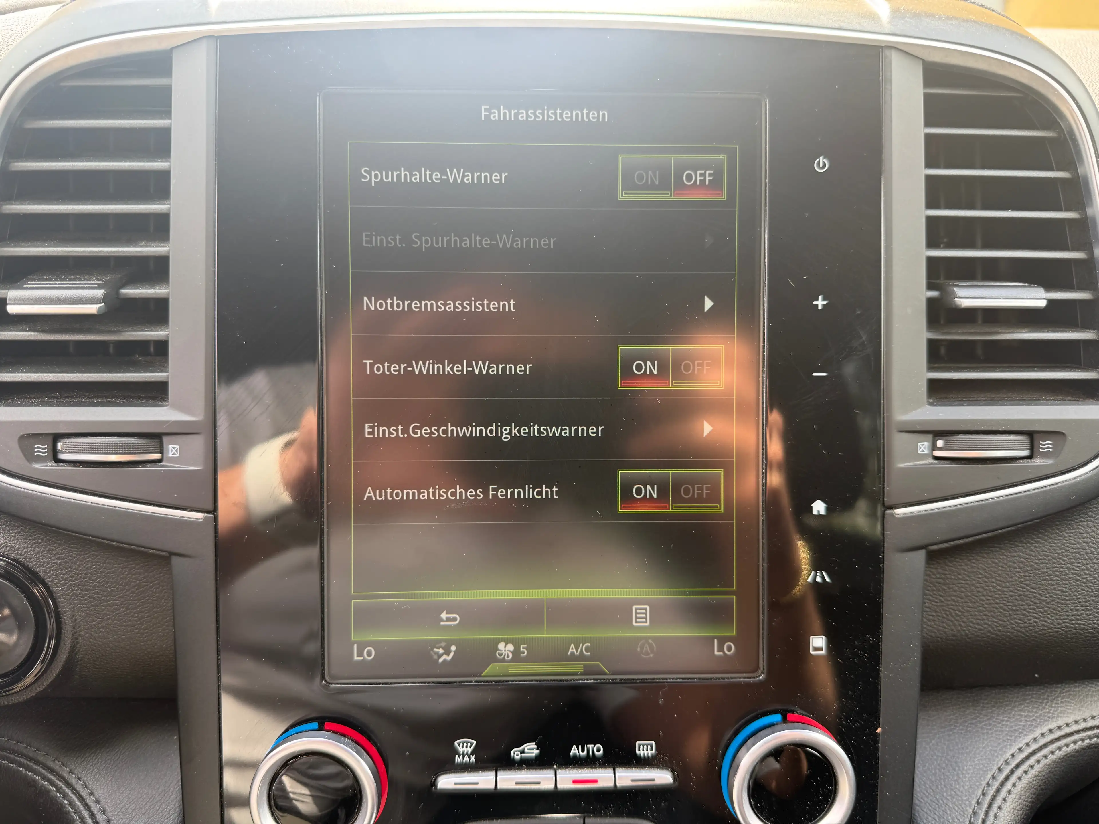 Renault Koleos Koleos Diesel ENERGY dCi 175 X-tronic 4WD LIMITED — photo 15