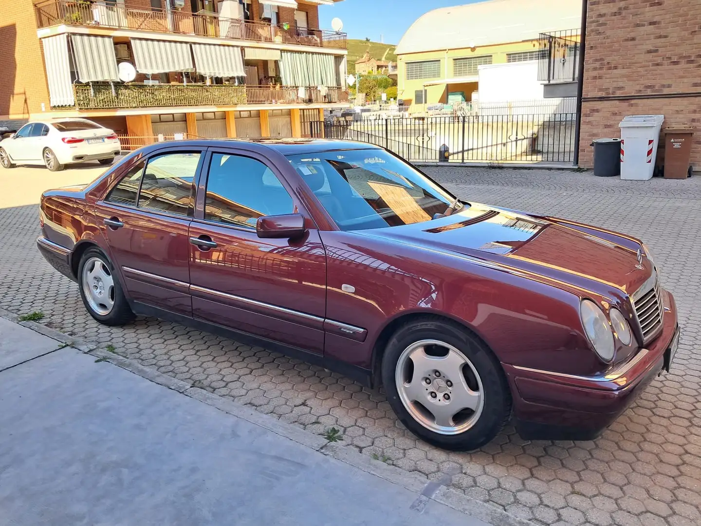 Mercedes-Benz 200 Classe E Avantgarde Фіолетовий - 1