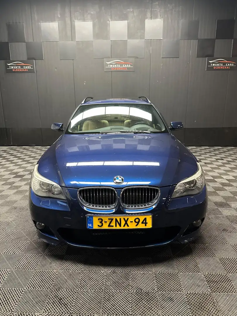 BMW 525 5-serie Touring 525i | Pano | //M | Hud | Navi | X Blauw - 2