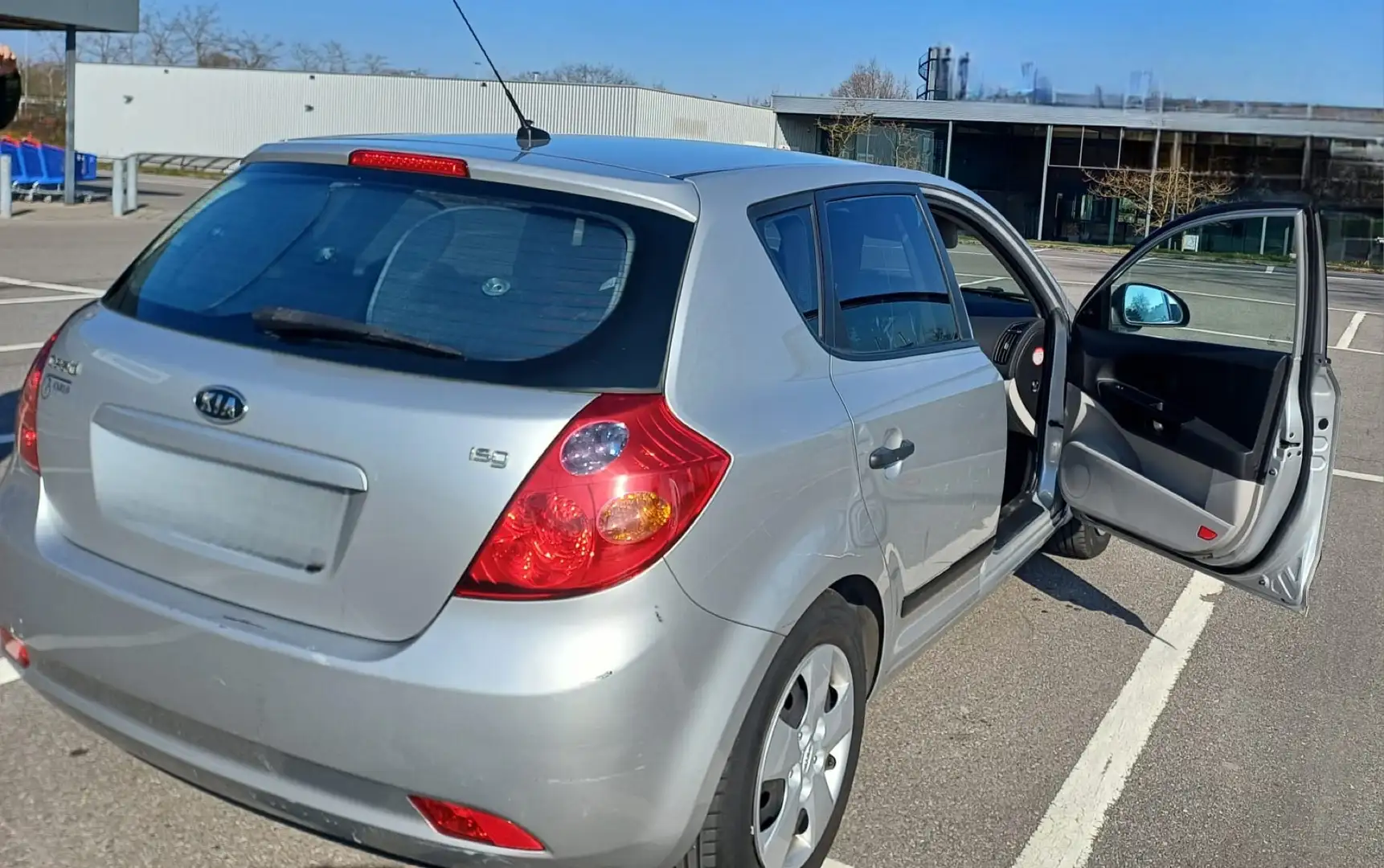 Kia Ceed / cee'd 1.4 CVVT Attract - 2