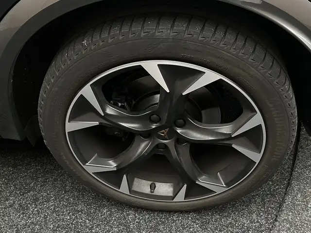 Cupra Formentor view 8