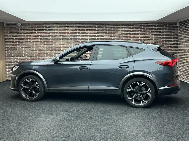 Cupra Formentor view 6