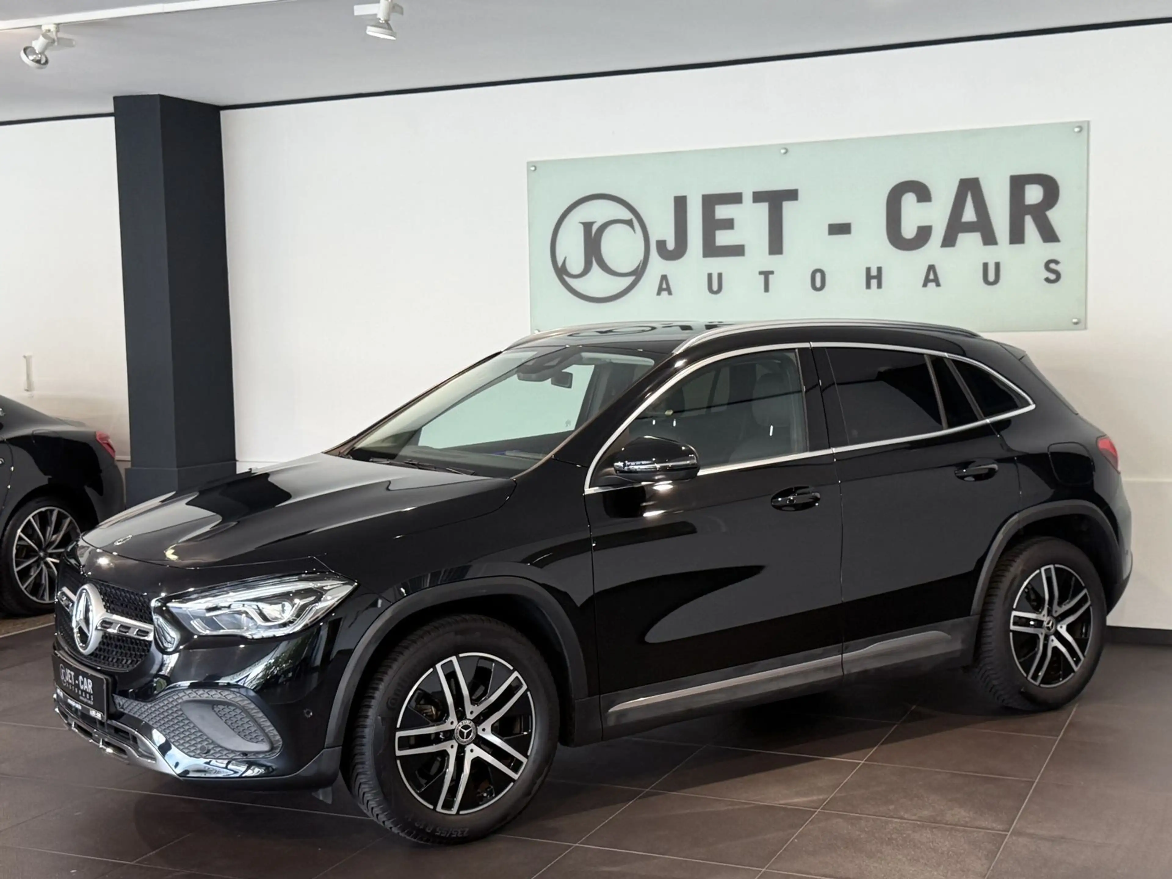 Mercedes-Benz GLA 200 *LED-Kamera-2. Hand*