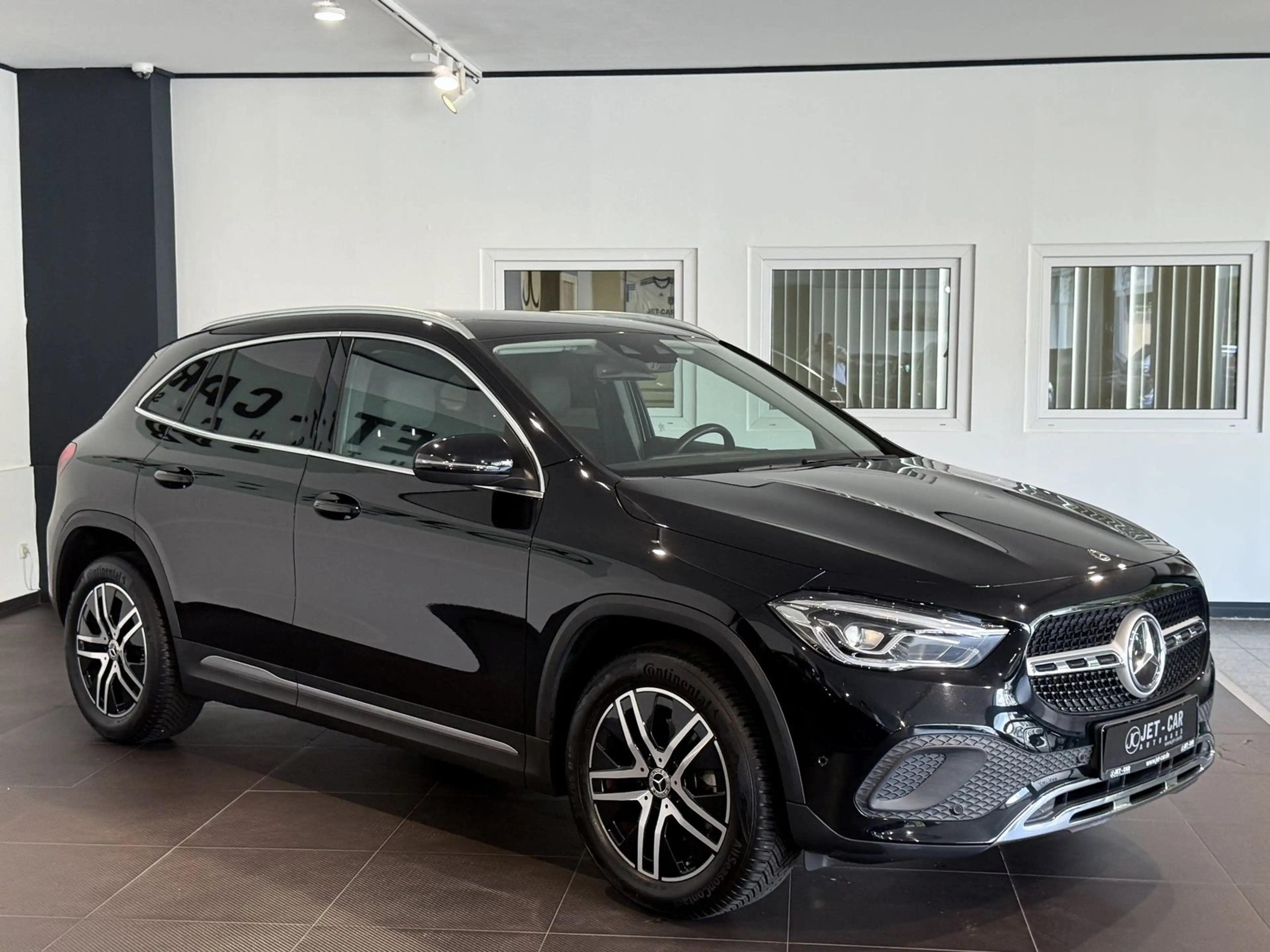 Mercedes-Benz GLA 200 *LED-Kamera-2. Hand* — photo 2