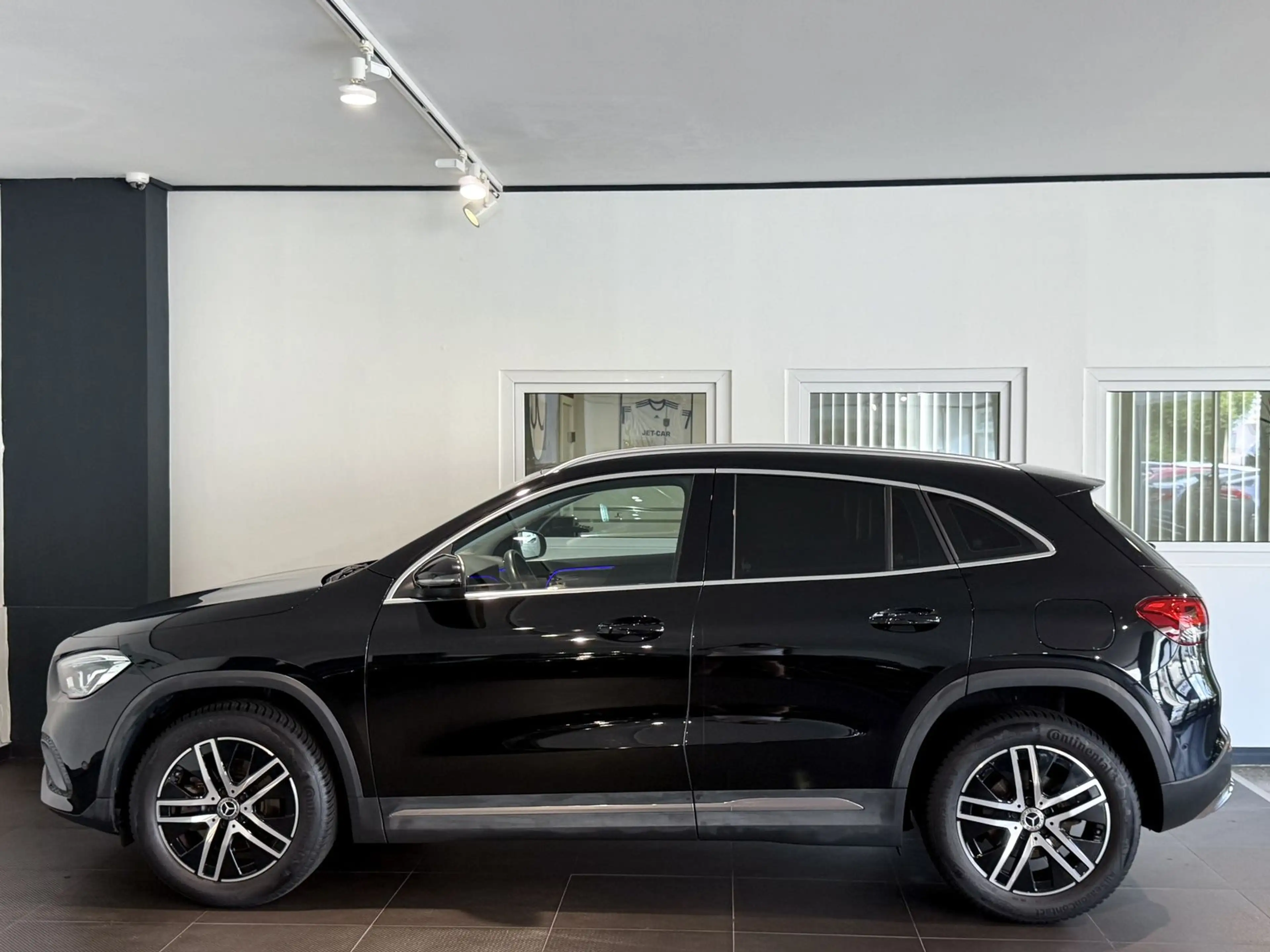 Mercedes-Benz GLA 200 *LED-Kamera-2. Hand* — photo 3