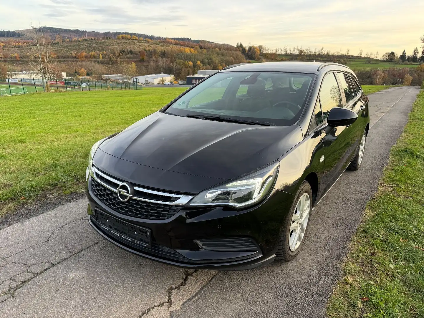 Opel Astra K Sports Tourer Edition Start/Stop 1,6CDTI Noir - 1