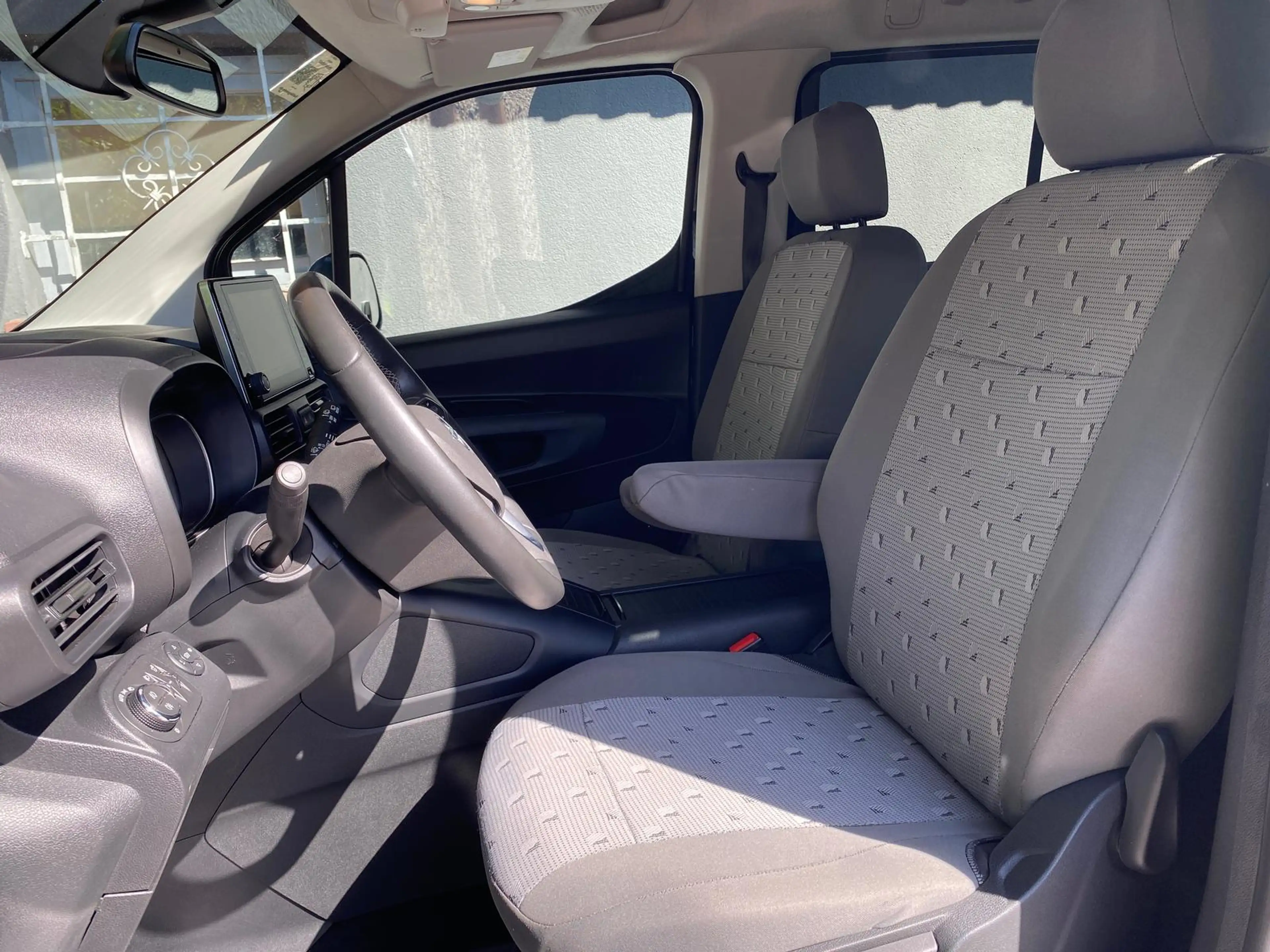 Opel Combo Life 1.5 CDTI 7-Sitze AHK Head-Up DAB Navi — photo 7