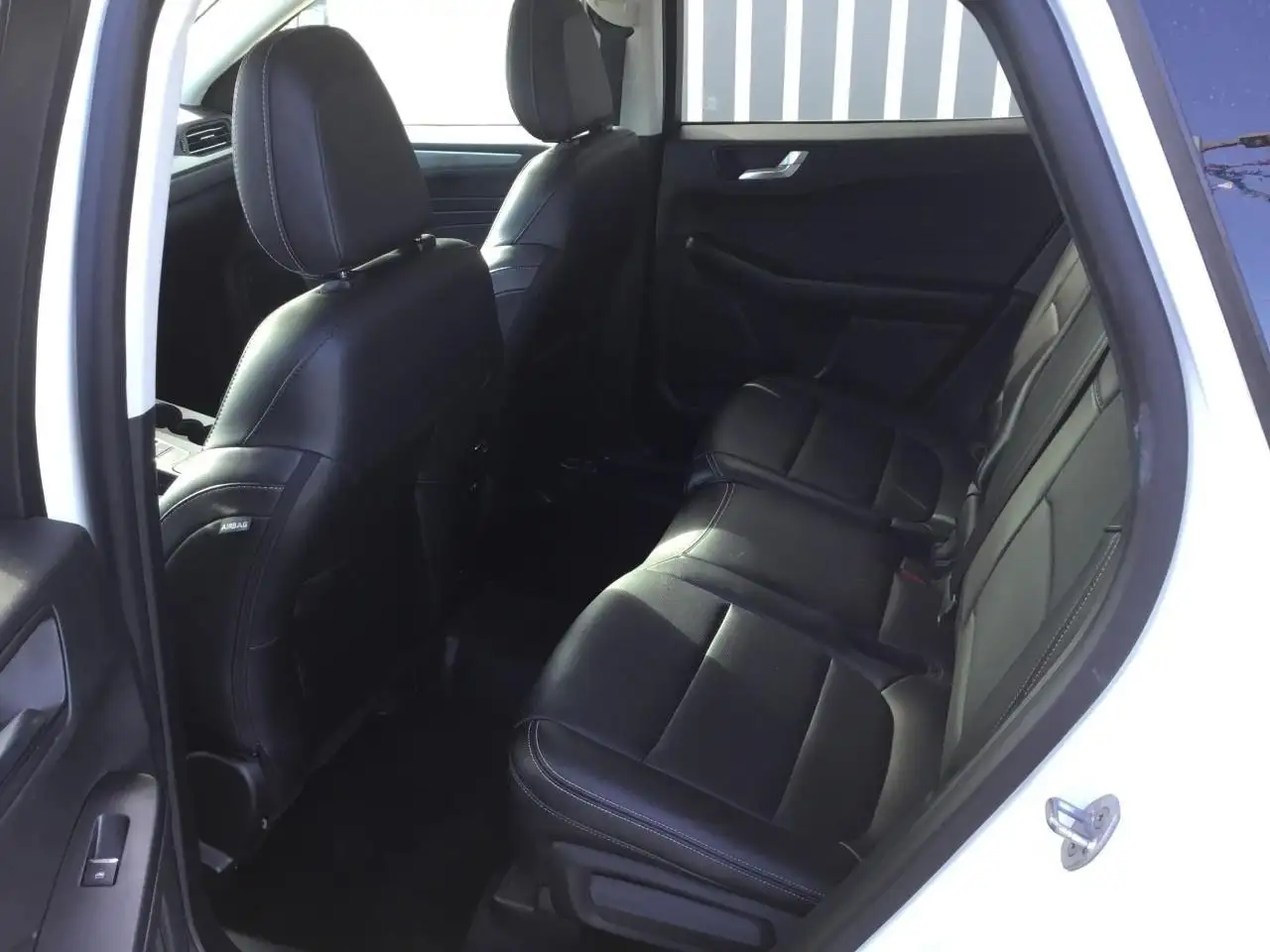 Ford Escape снимка Ford Escape