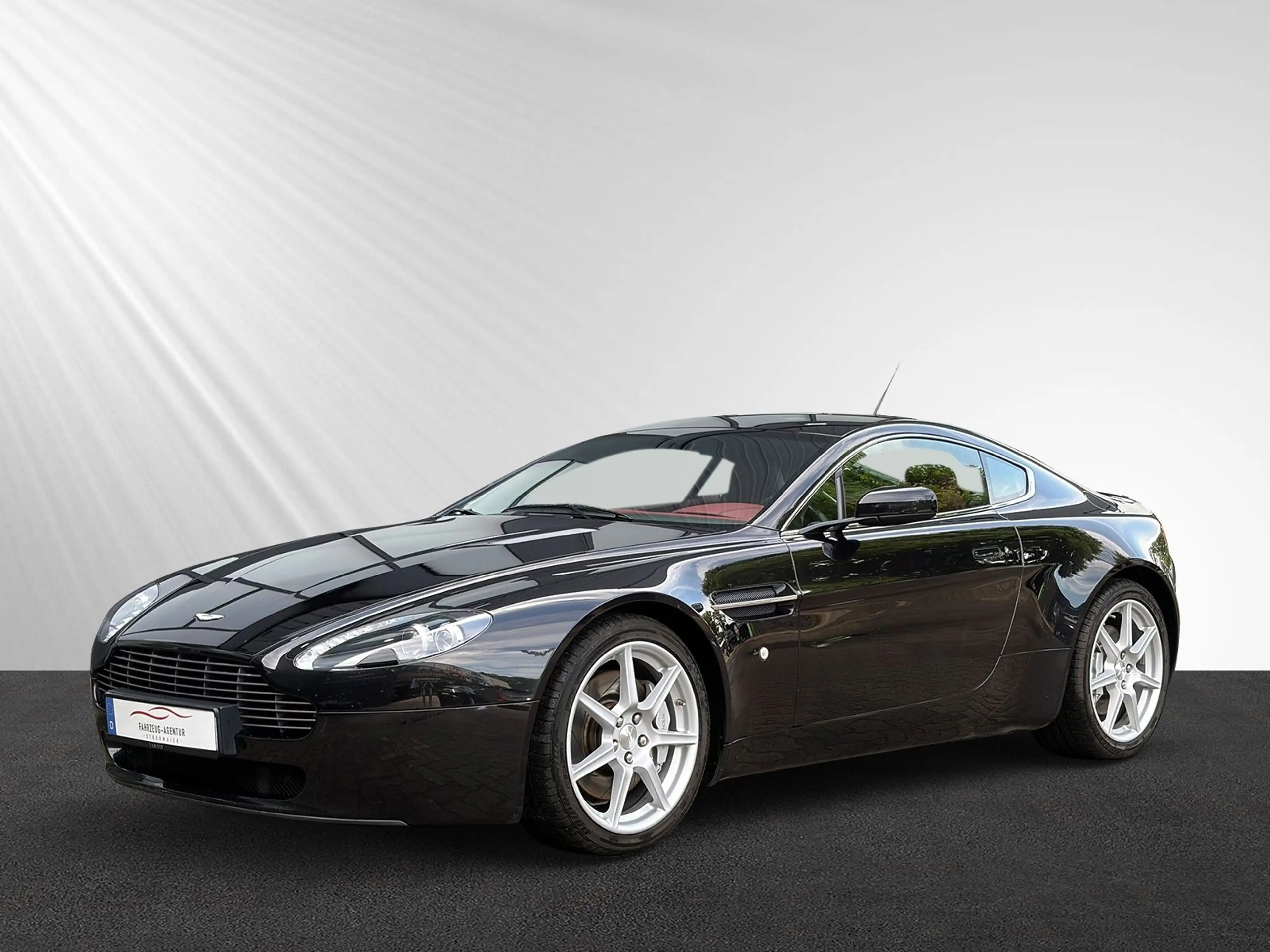 Aston Martin V8 4.3l/Schalter/BRD/2. Hand/Scheckheft