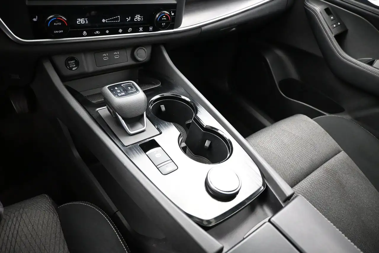 Nissan Rogue photo Nissan Rogue