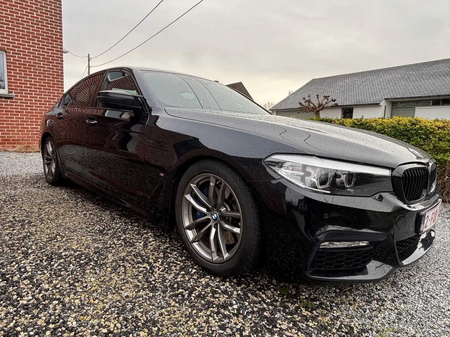 BMW 530 530e iPerformance Aut. Sport Line Zwart - 2
