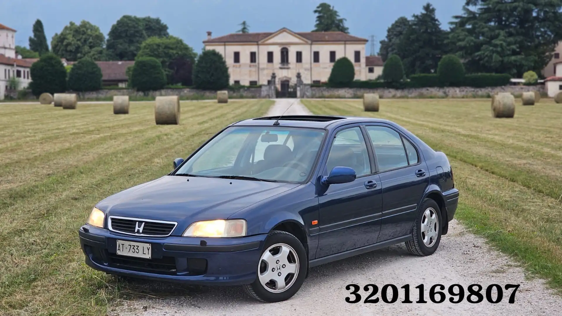 Honda Civic 1.6i LS - 1
