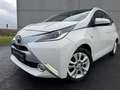 Toyota Aygo 1,0 VVTI 5MT Série Spécial X-Pure ! White - thumbnail 2