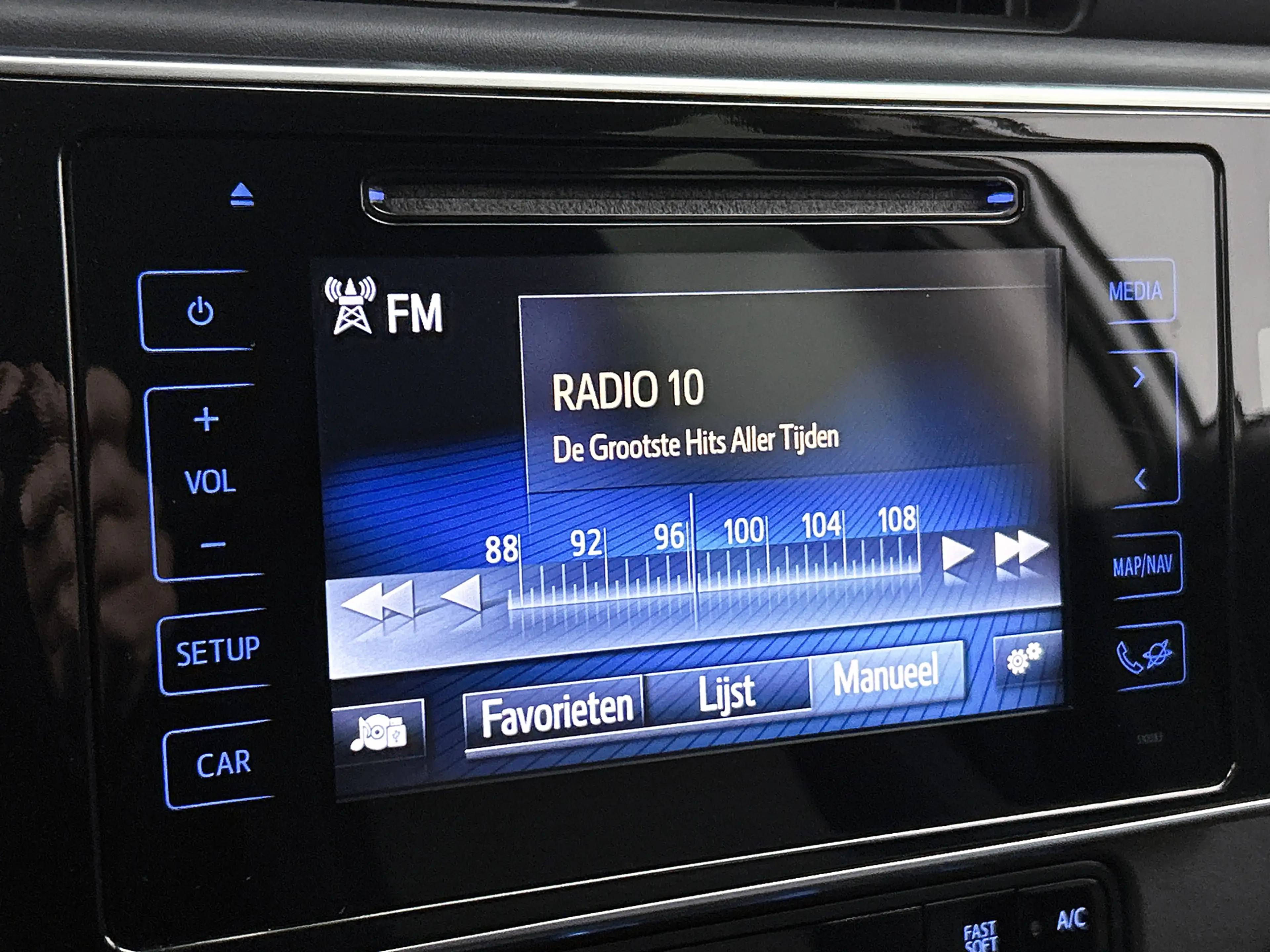 Toyota Auris Touring Sports 1.8 Hybrid Dynamic Ultimate | Stoel — photo 2