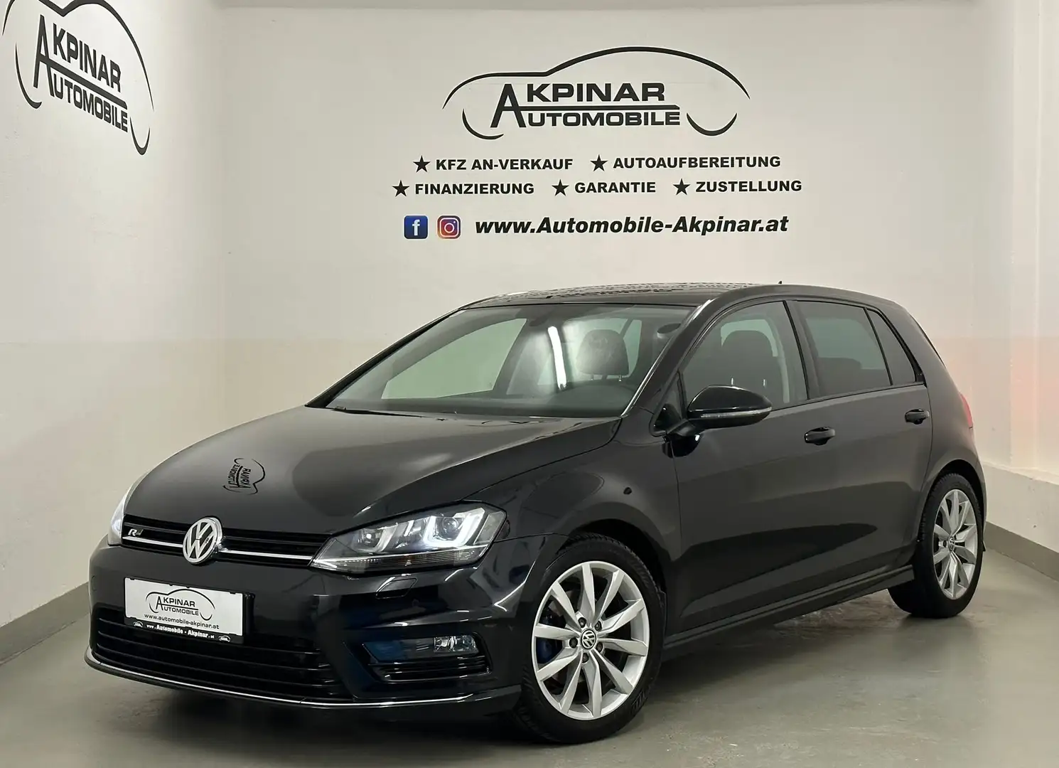 Volkswagen Golf Lounge 2.0 TDI R-Line - NAVI - LED - SHZ Zwart - 1