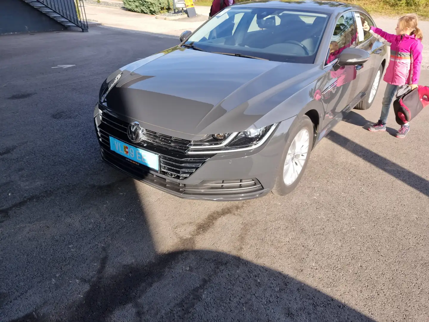 Volkswagen Arteon Elegance 2,0 TDI SCR Grau - 2