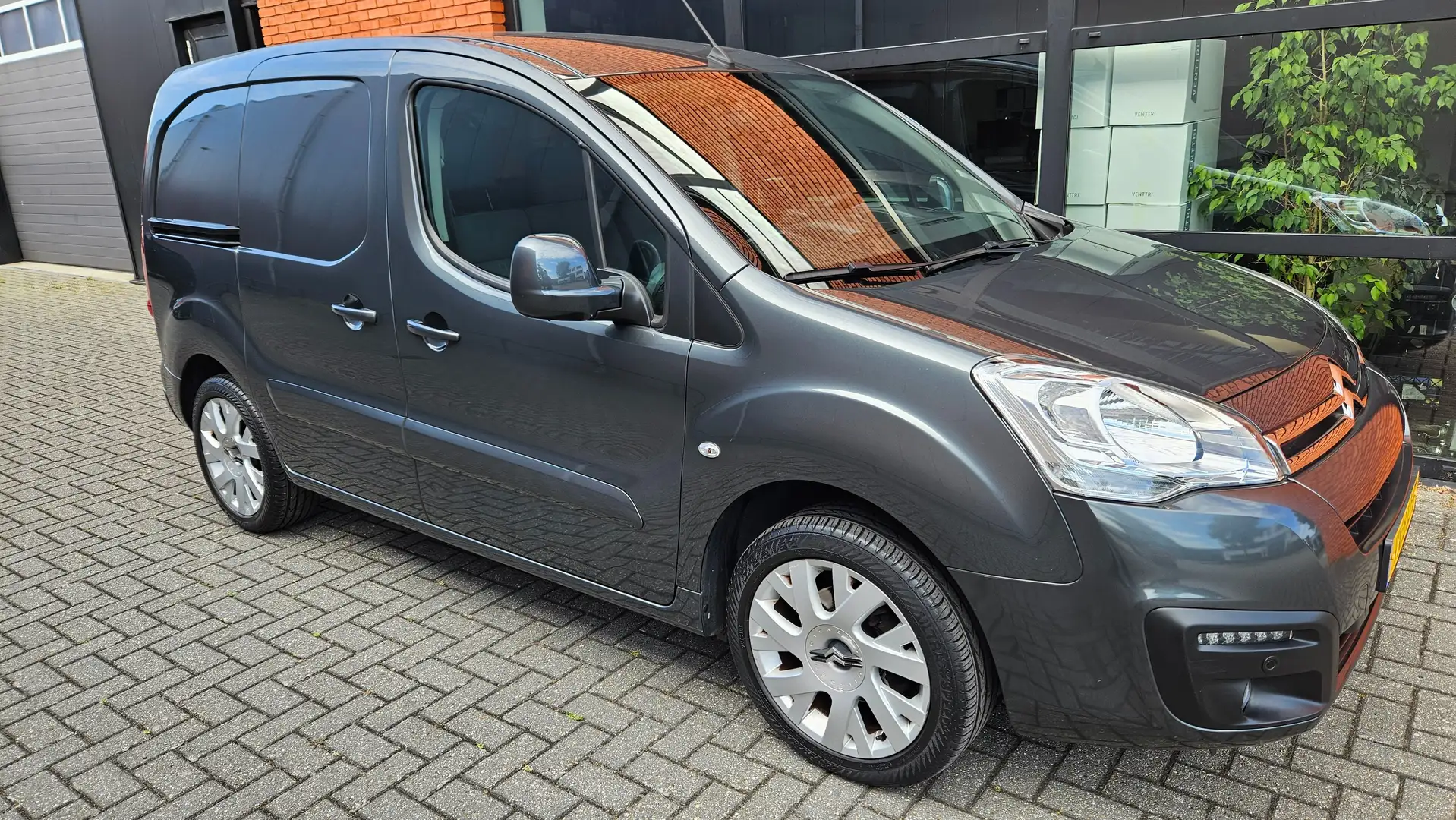 Citroen Berlingo 1.6 BlueHDI Navi PDC Airco Grijs - 2