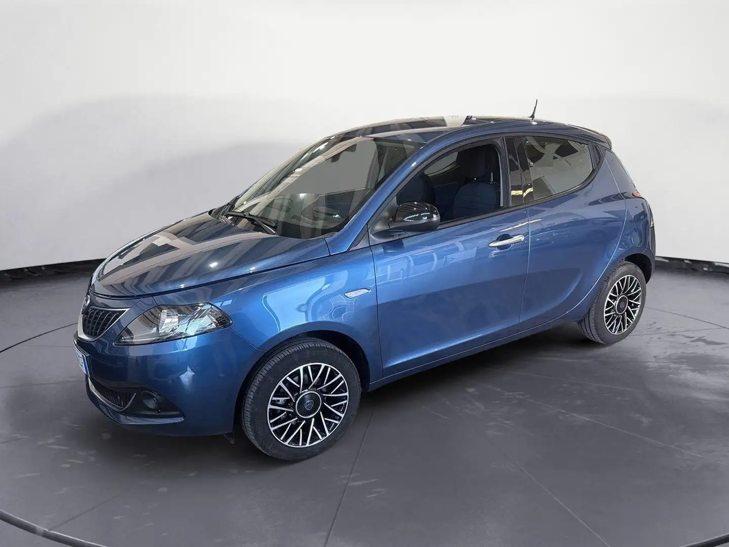Lancia Ypsilon LANCIA MY24 1,0 FIREFLY PLATINO 70 CV HYBRID STAR Blu/Azzurro - 2