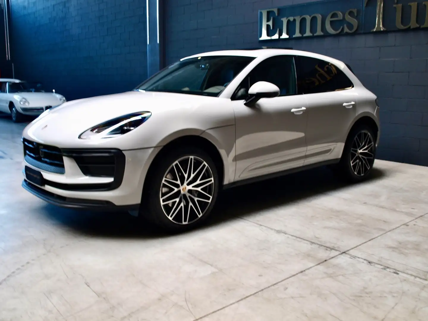 Porsche Macan Restyling, Italiana, Service Porsche, a Pordenone. Gris - 2