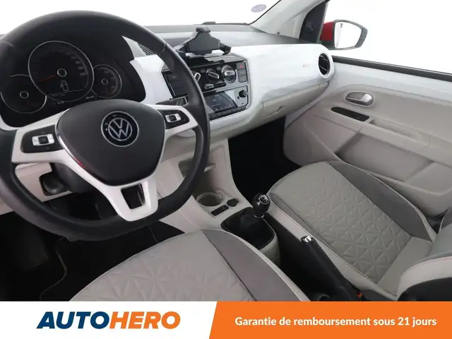 Volkswagen up! view 11
