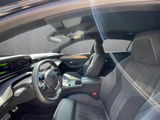 Peugeot 308 view 9