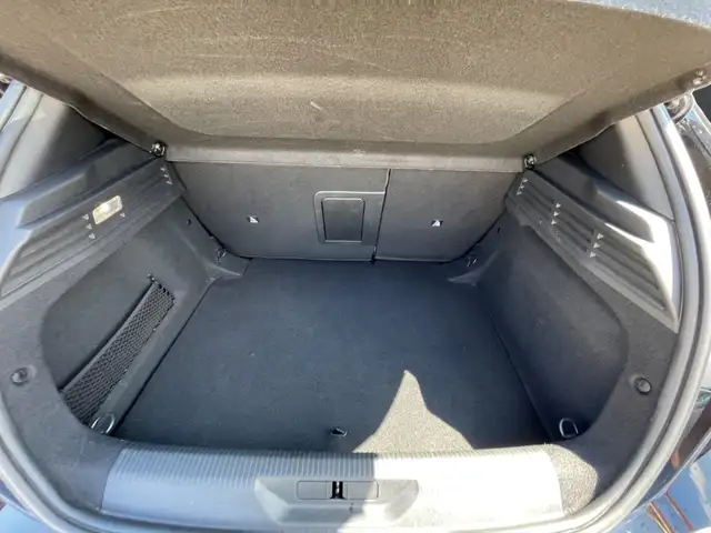 Peugeot 308 view 7