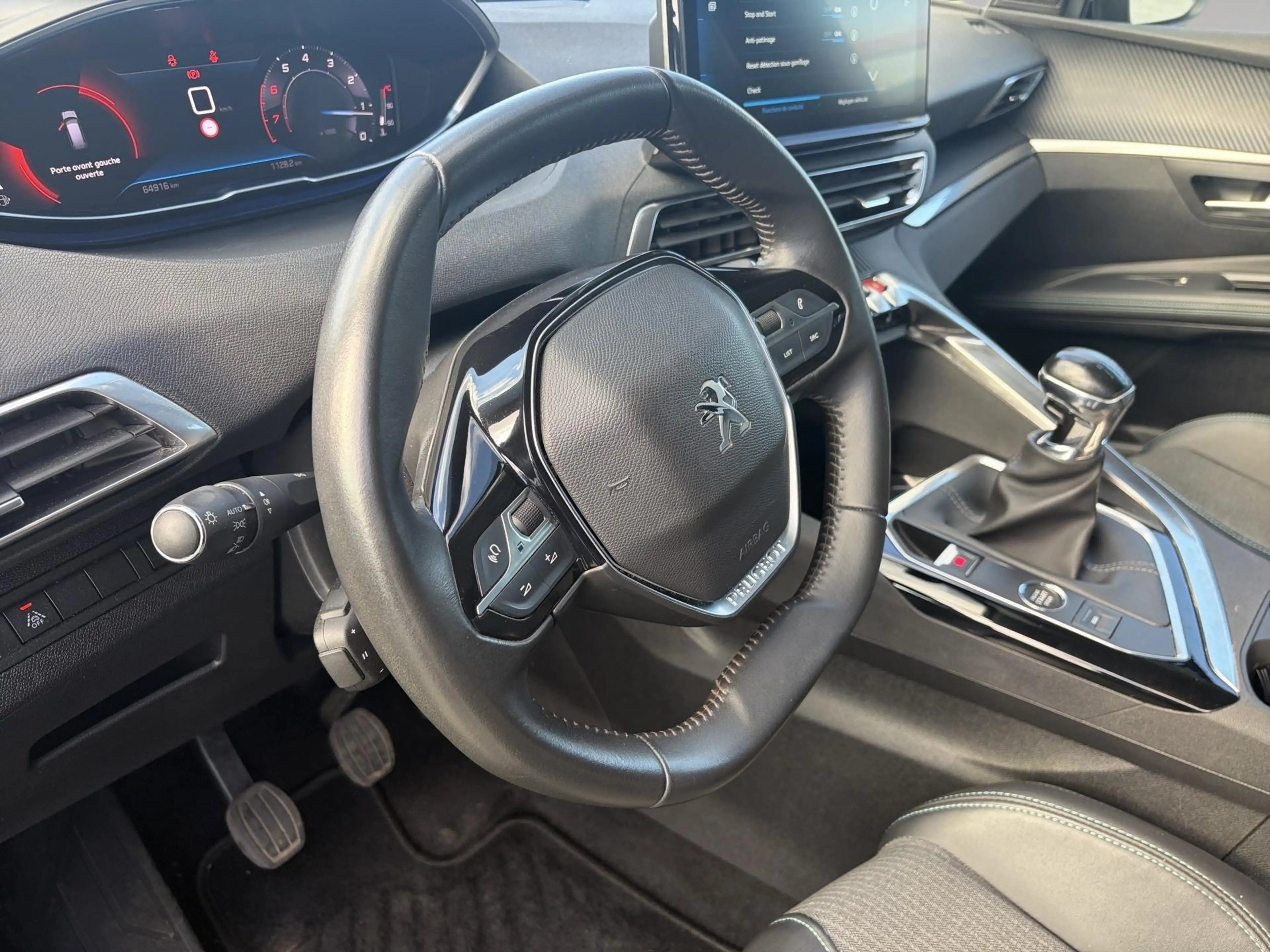 Peugeot 5008 1.2 PureTech 96kW S&S 7 PLACES — photo 8