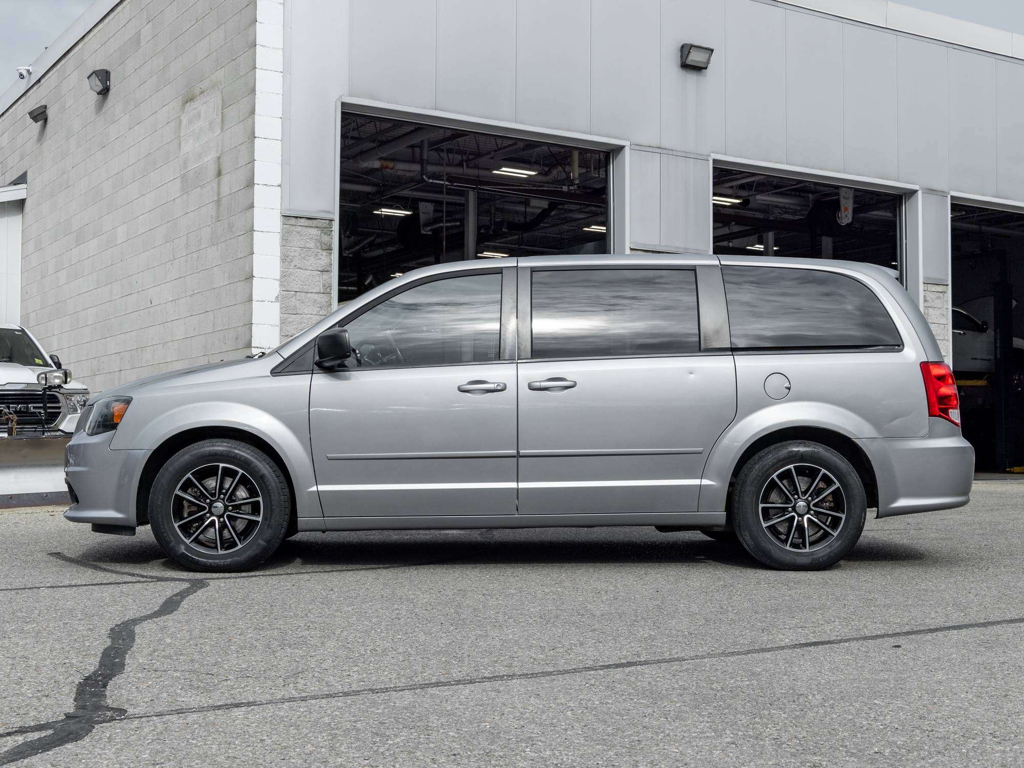 2015 Dodge Grand Caravan Passenger Van