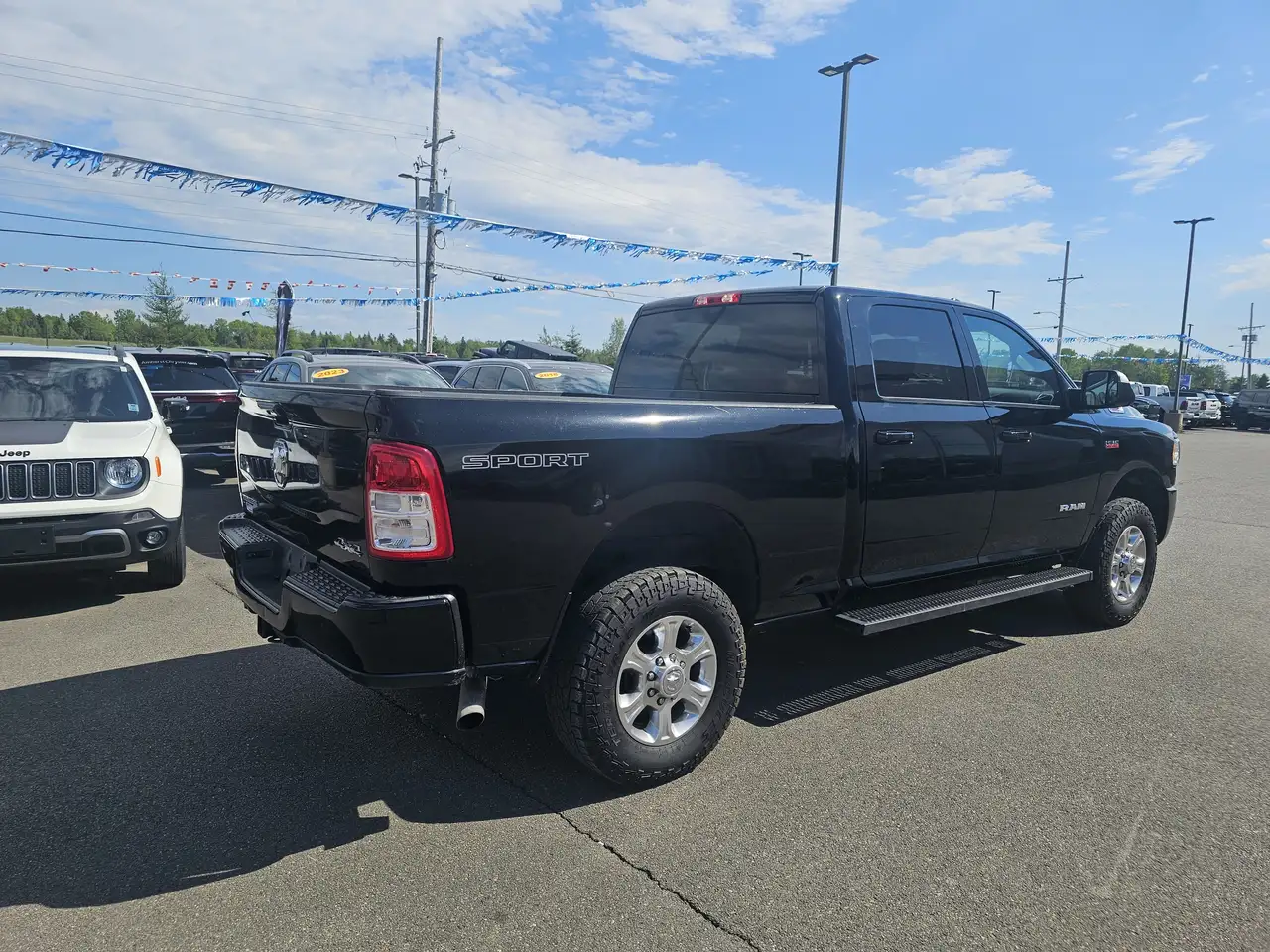 RAM 2500 снимка RAM 2500