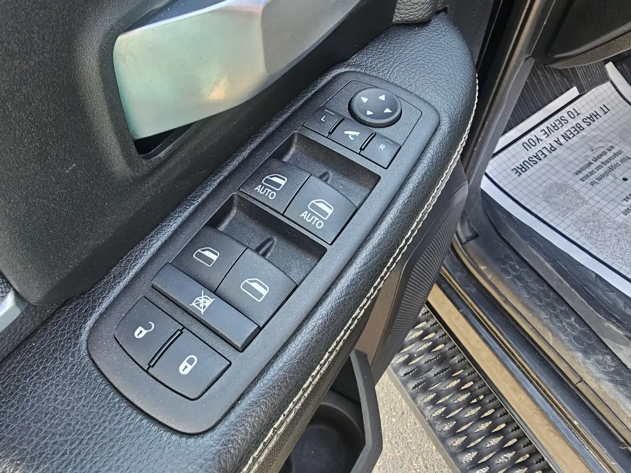 RAM 2500 снимка RAM 2500